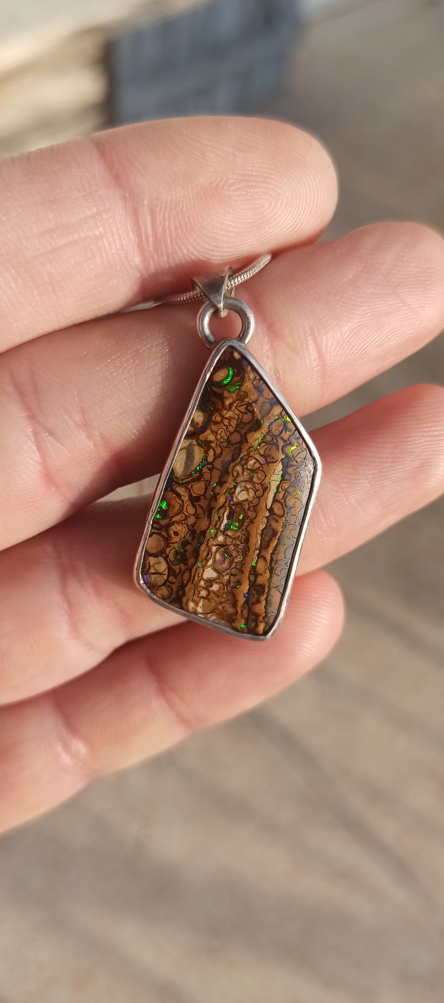 Pendentif Argent ~ Opale Yowah Australie