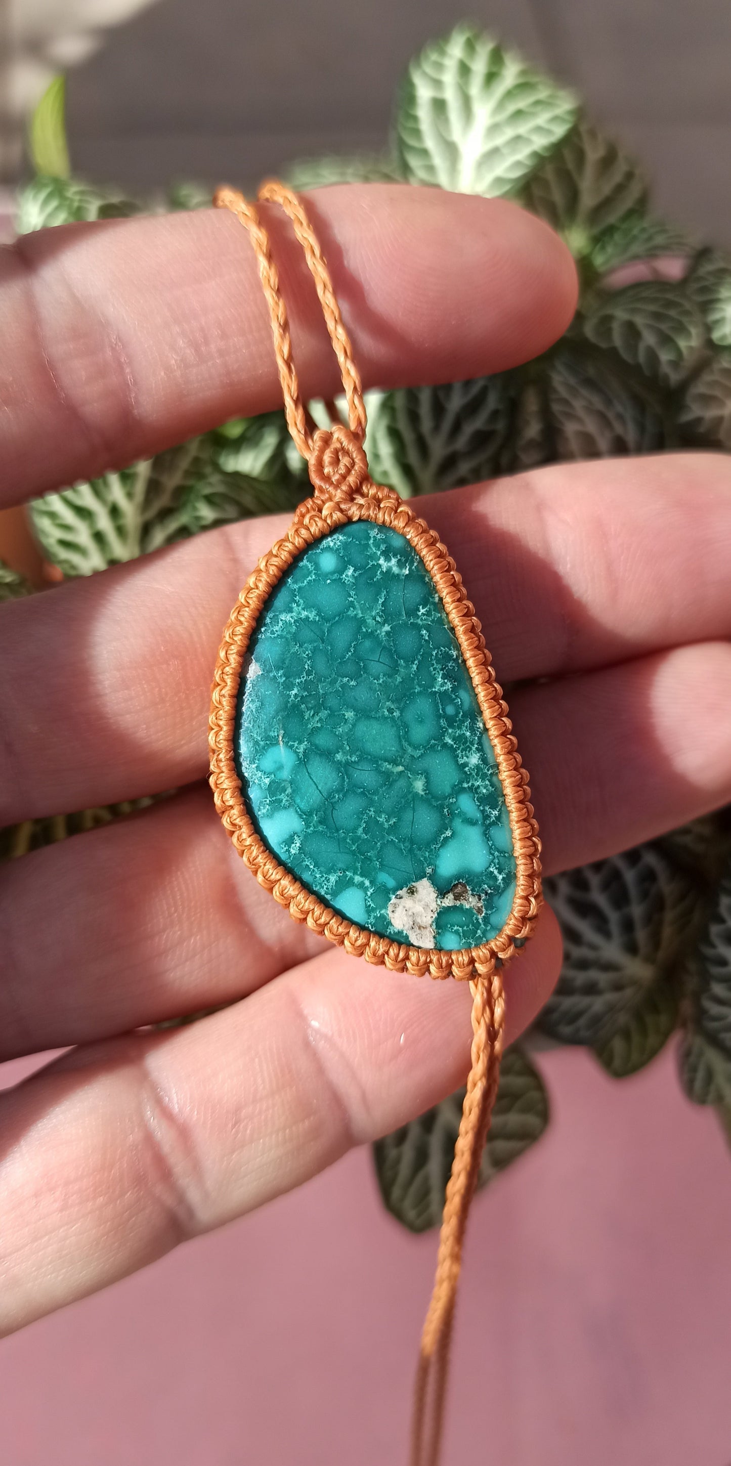 Pendentif micro-macramé / Turquoise de Mongolie