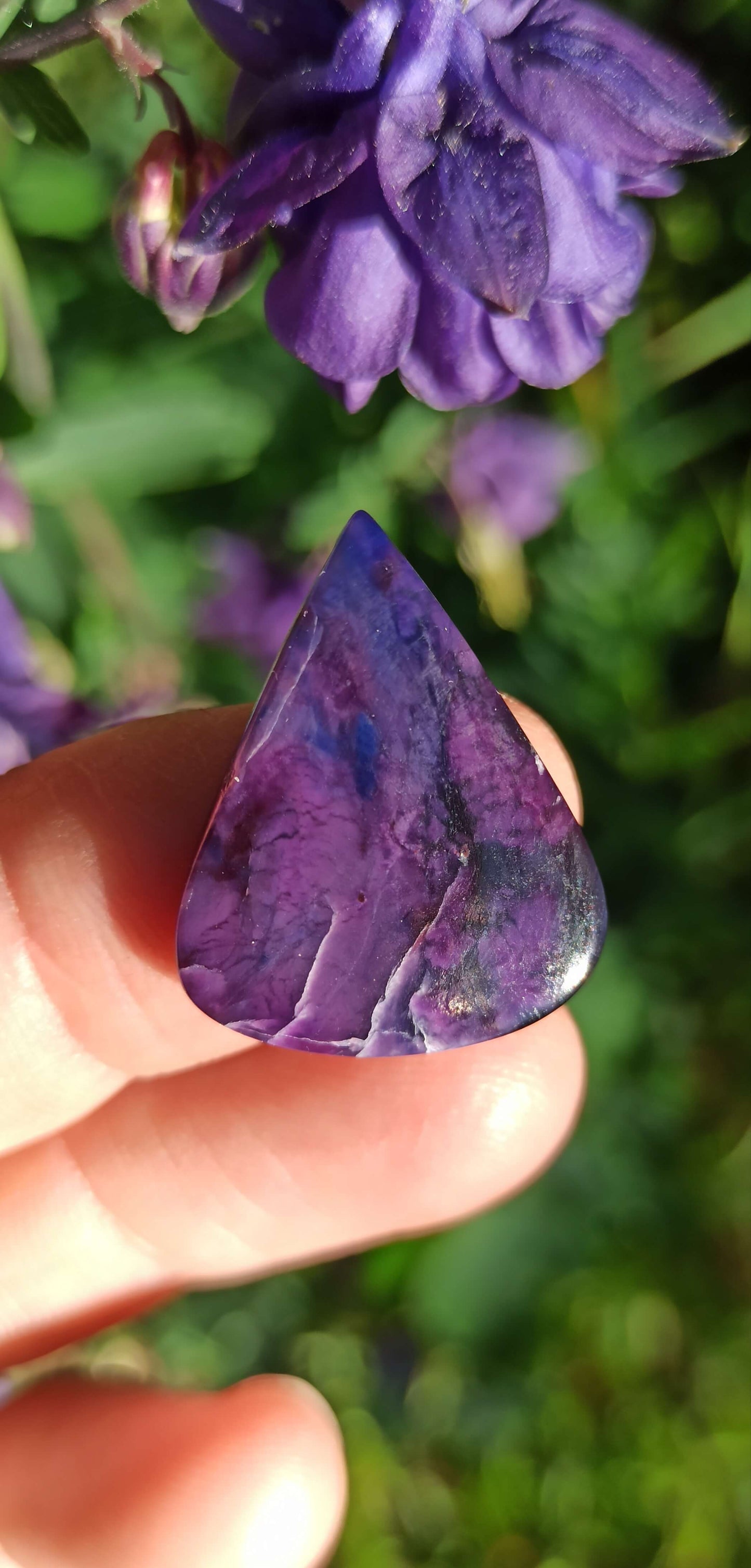Cabochon Sugilite Richtérite