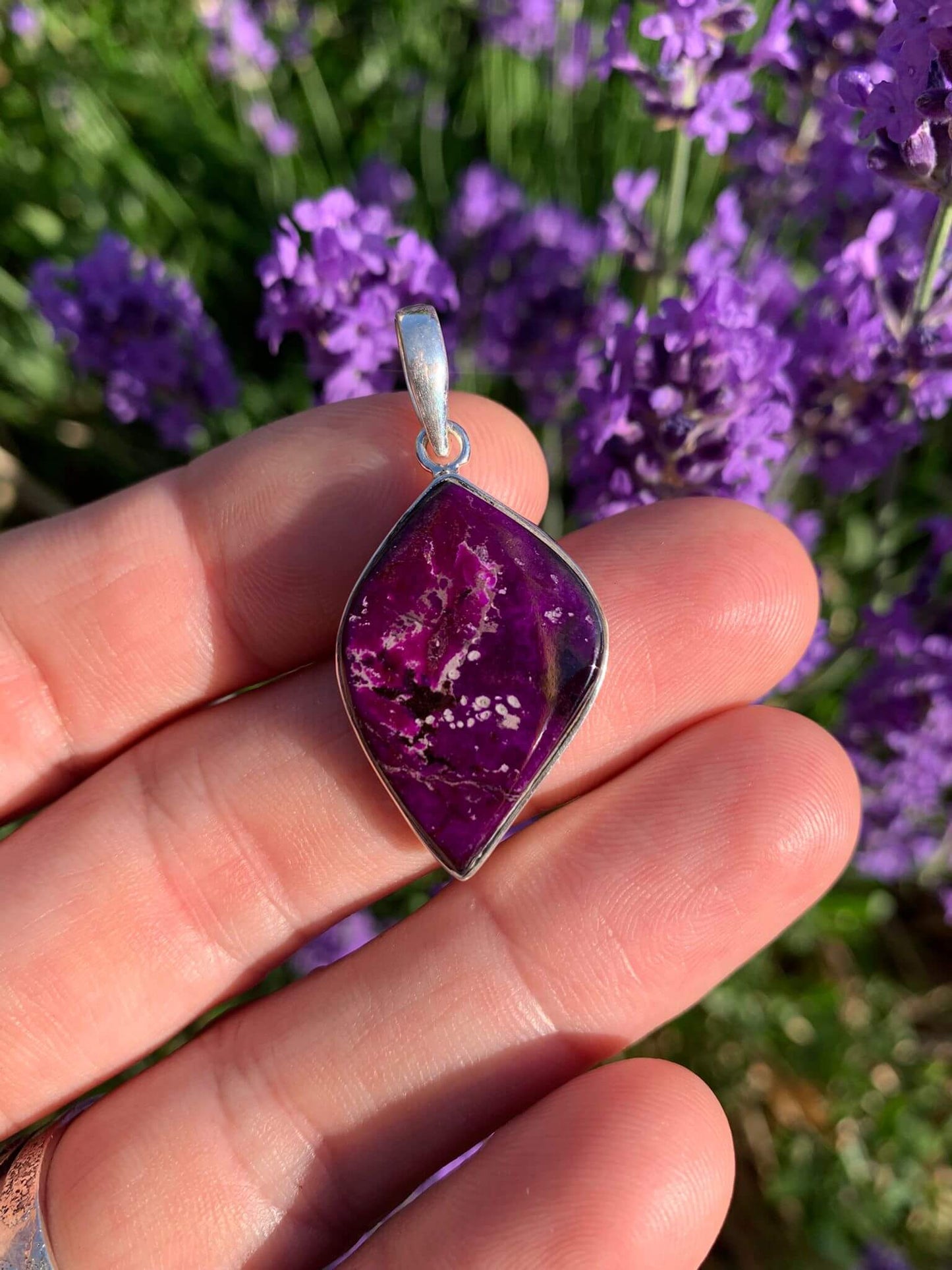 Pendentif Sugilite Feuille ~ Argent