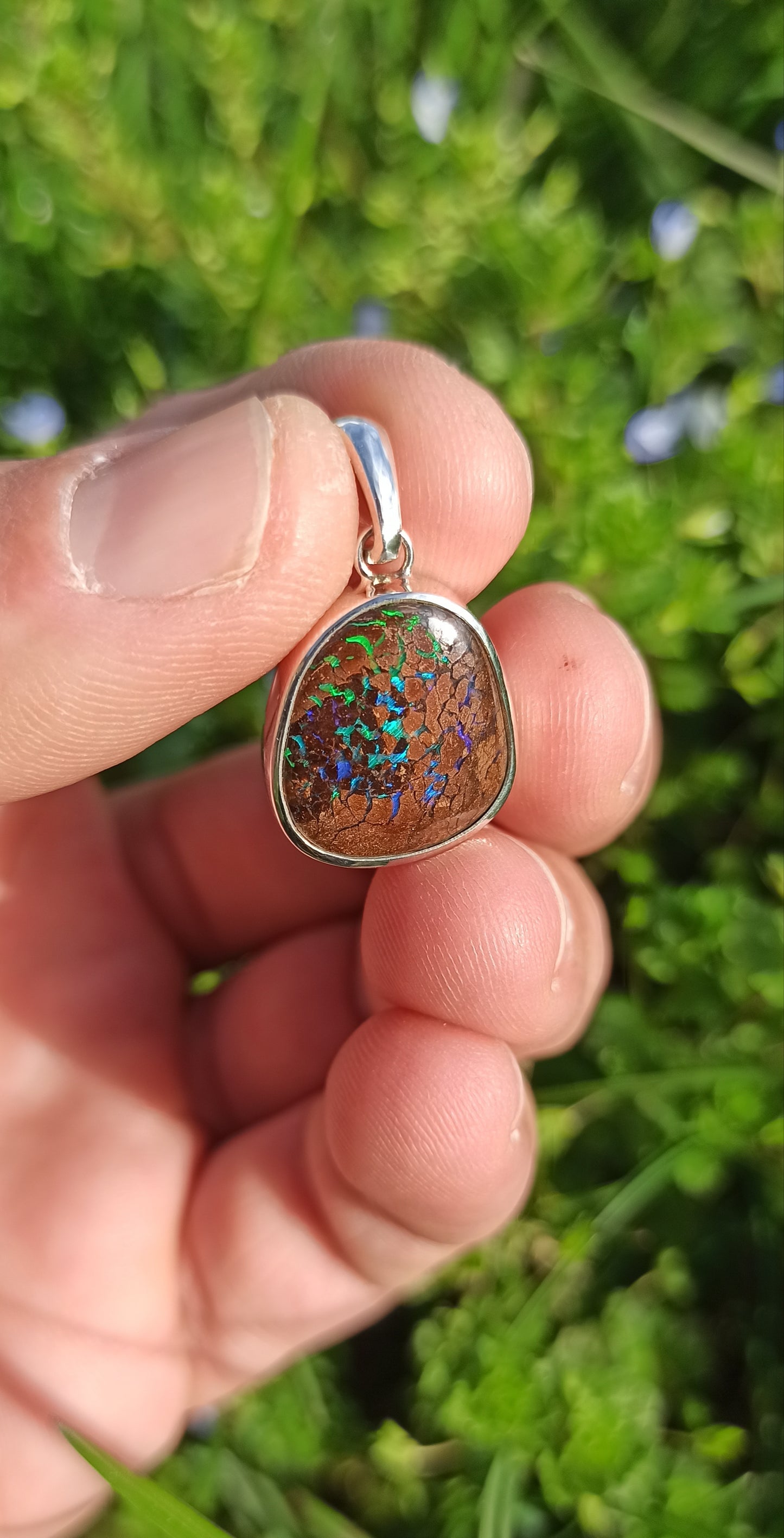 Pendentif Argent ~ Opale Boulder de Winton, Australie