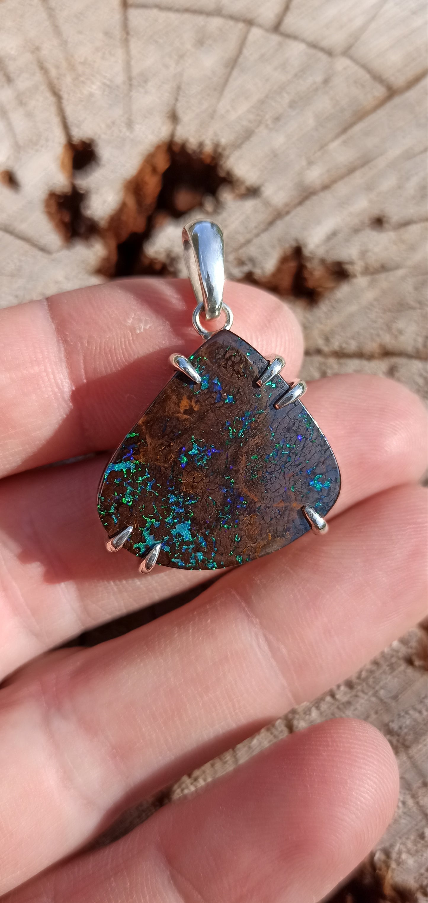 Pendentif Argent ~ Opale Boulder , Australie
