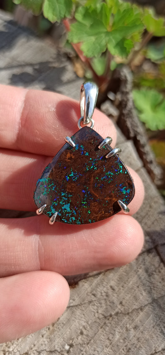 Pendentif Argent ~ Opale Boulder , Australie