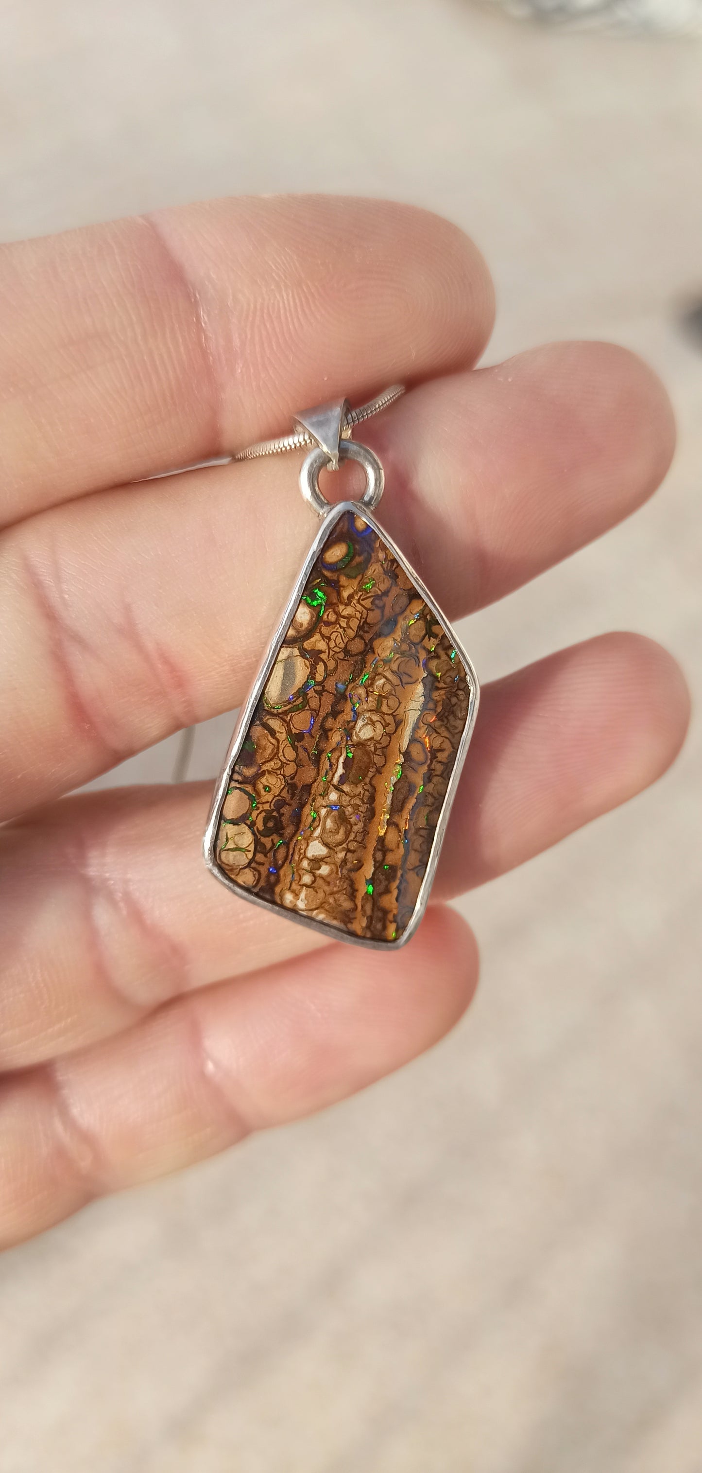 Pendentif Argent ~ Opale Yowah Australie
