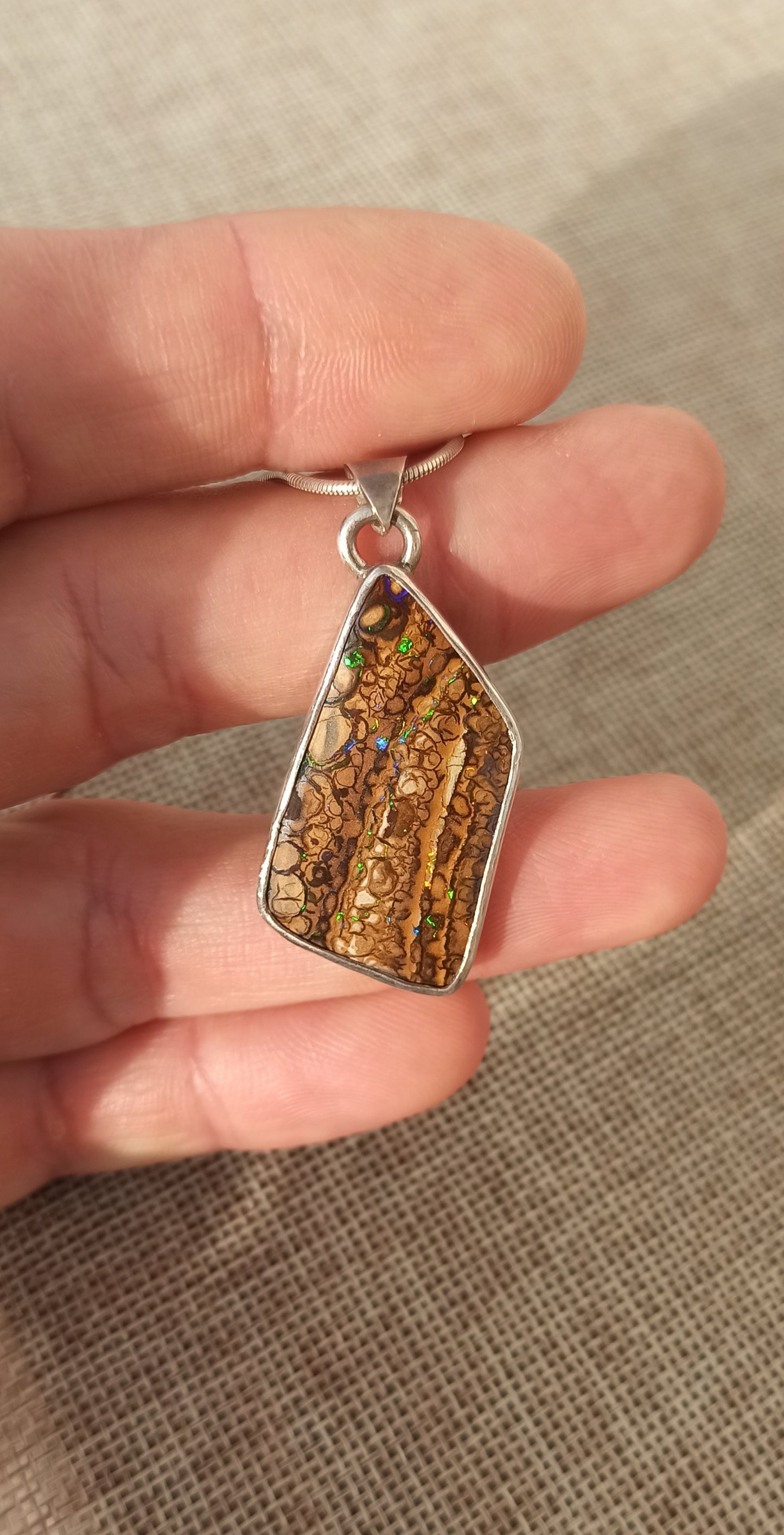 Pendentif Argent ~ Opale Yowah Australie