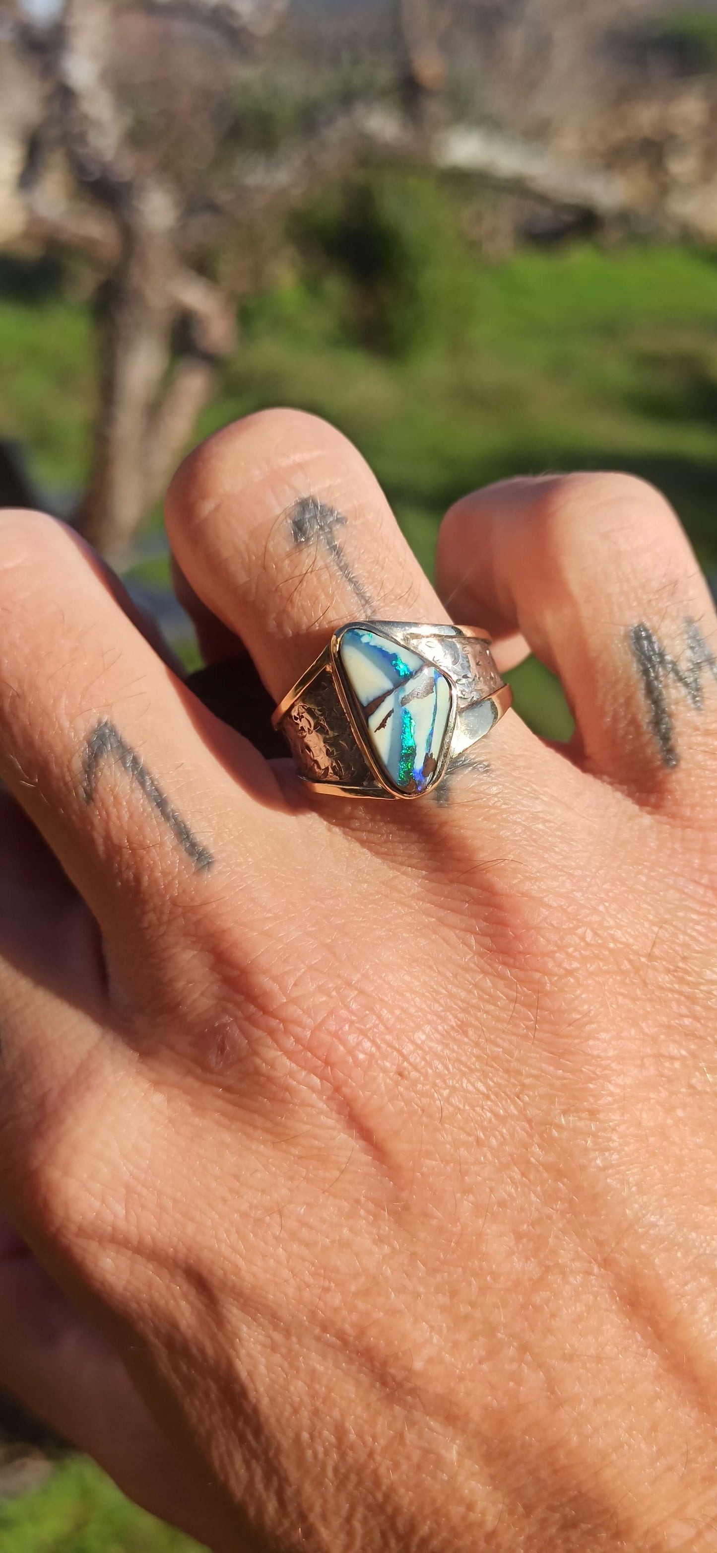 Bague Argent et Or 18cts ~ Opale Boulder, Australie