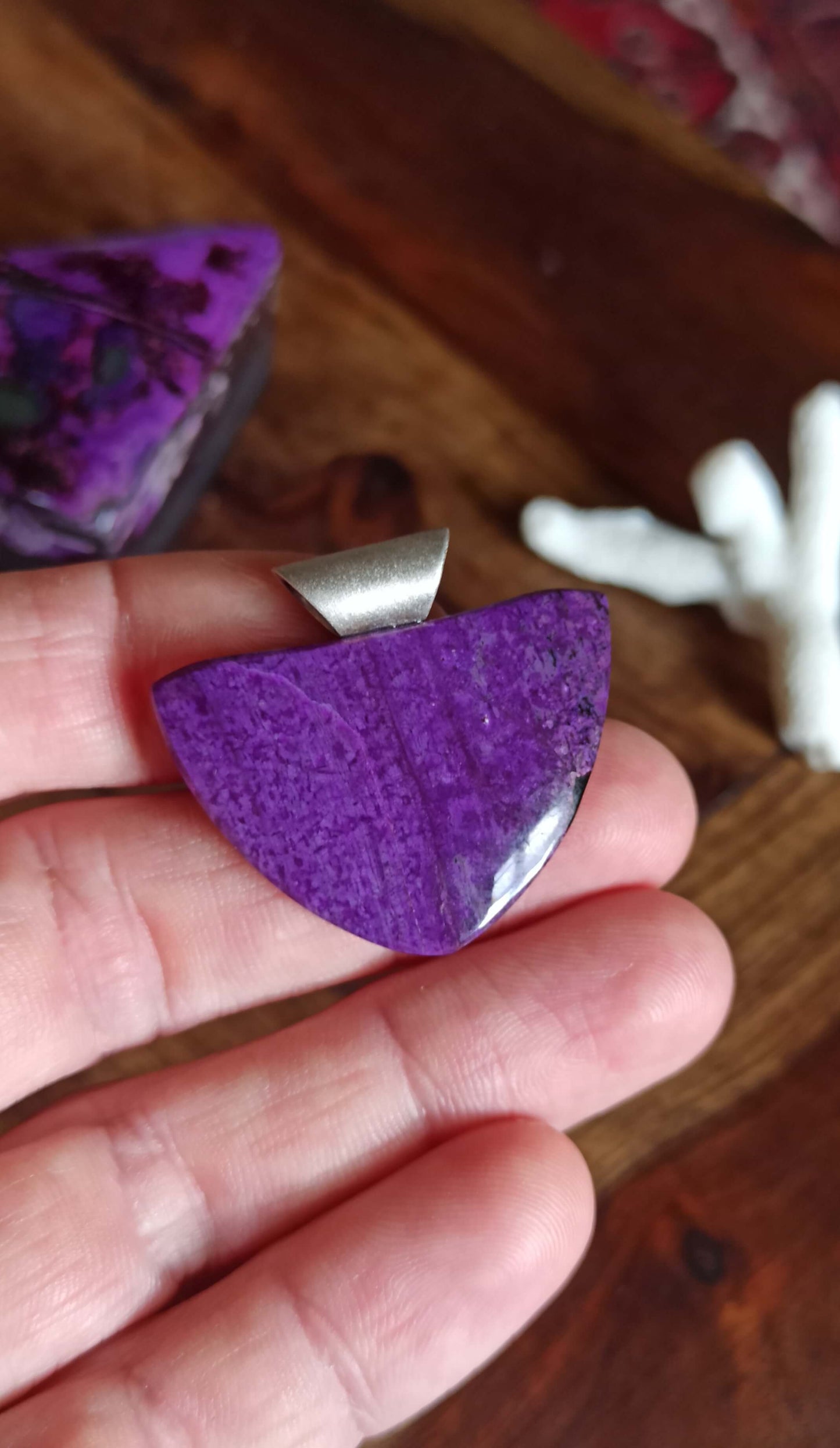 Sugilite top qualité ~ Bélière Argent 925
