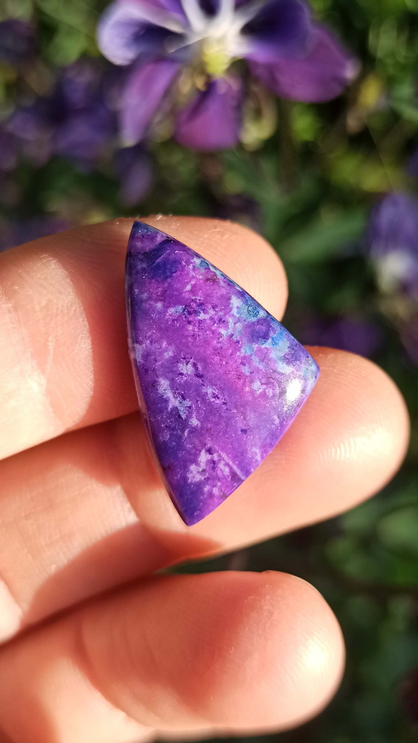 Cabochon Sugilite Richtérite