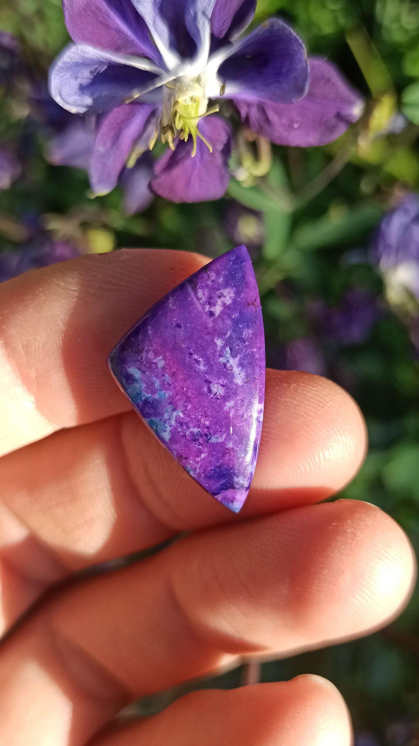 Cabochon Sugilite Richtérite