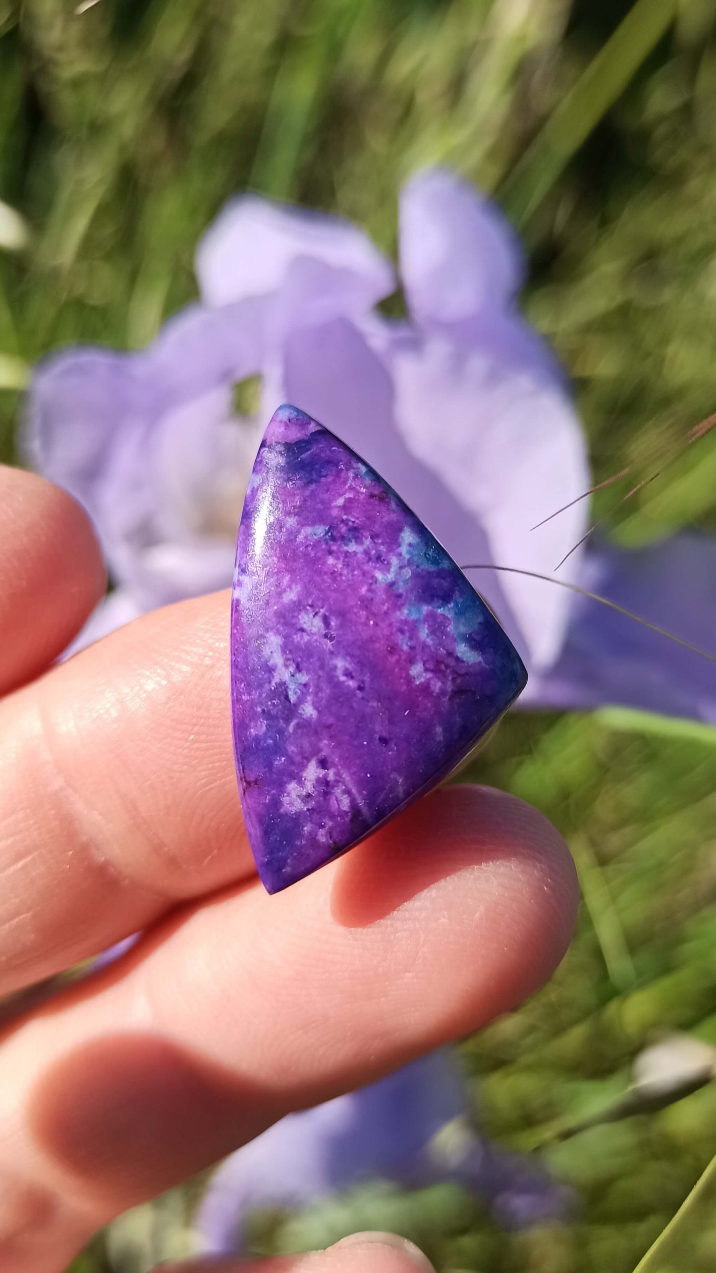 Cabochon Sugilite Richtérite