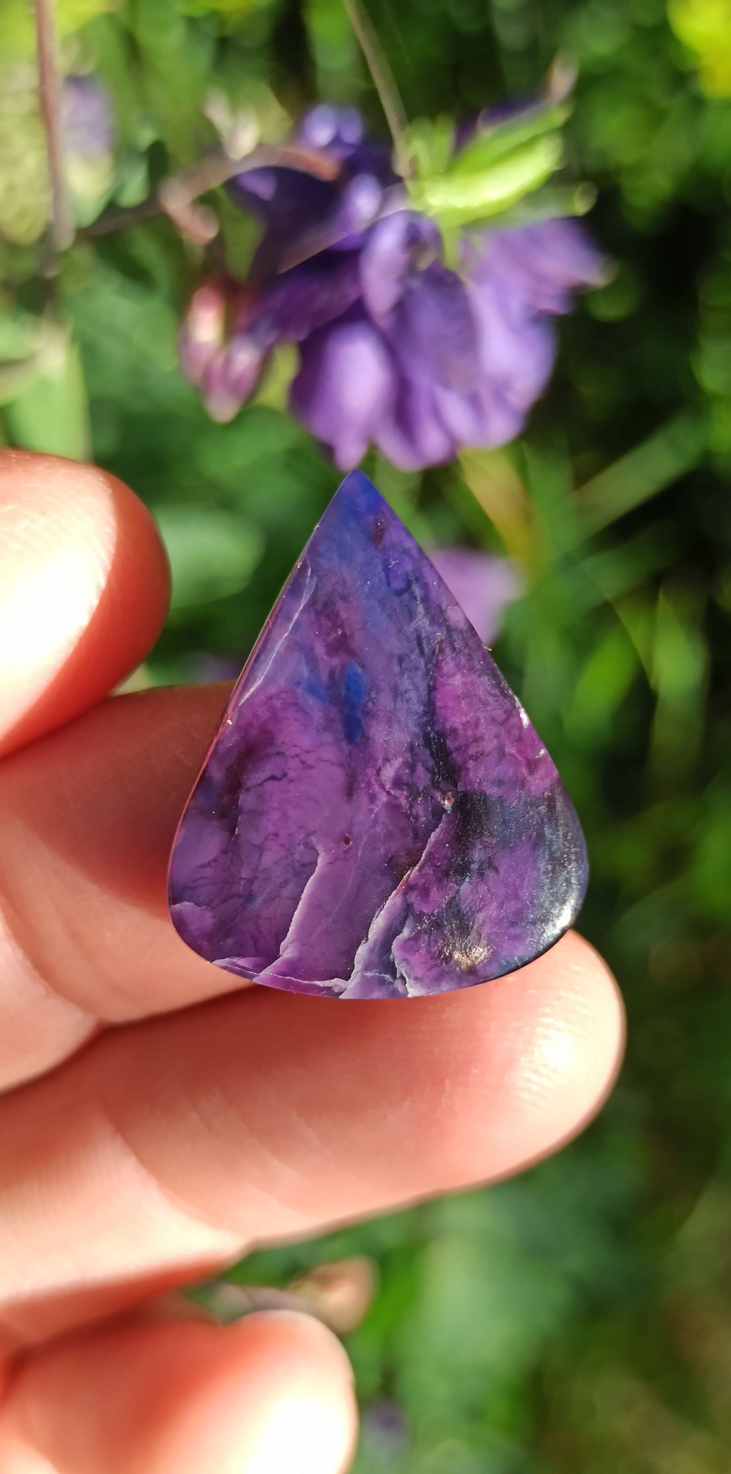 Cabochon Sugilite Richtérite
