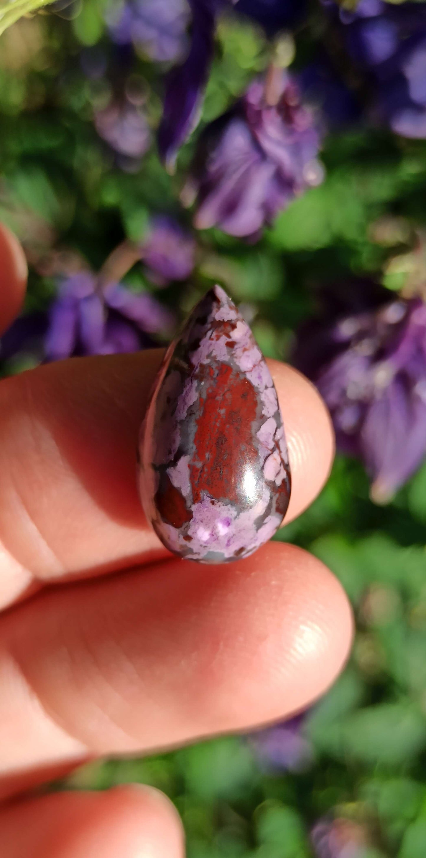 Cabochon Sugilite