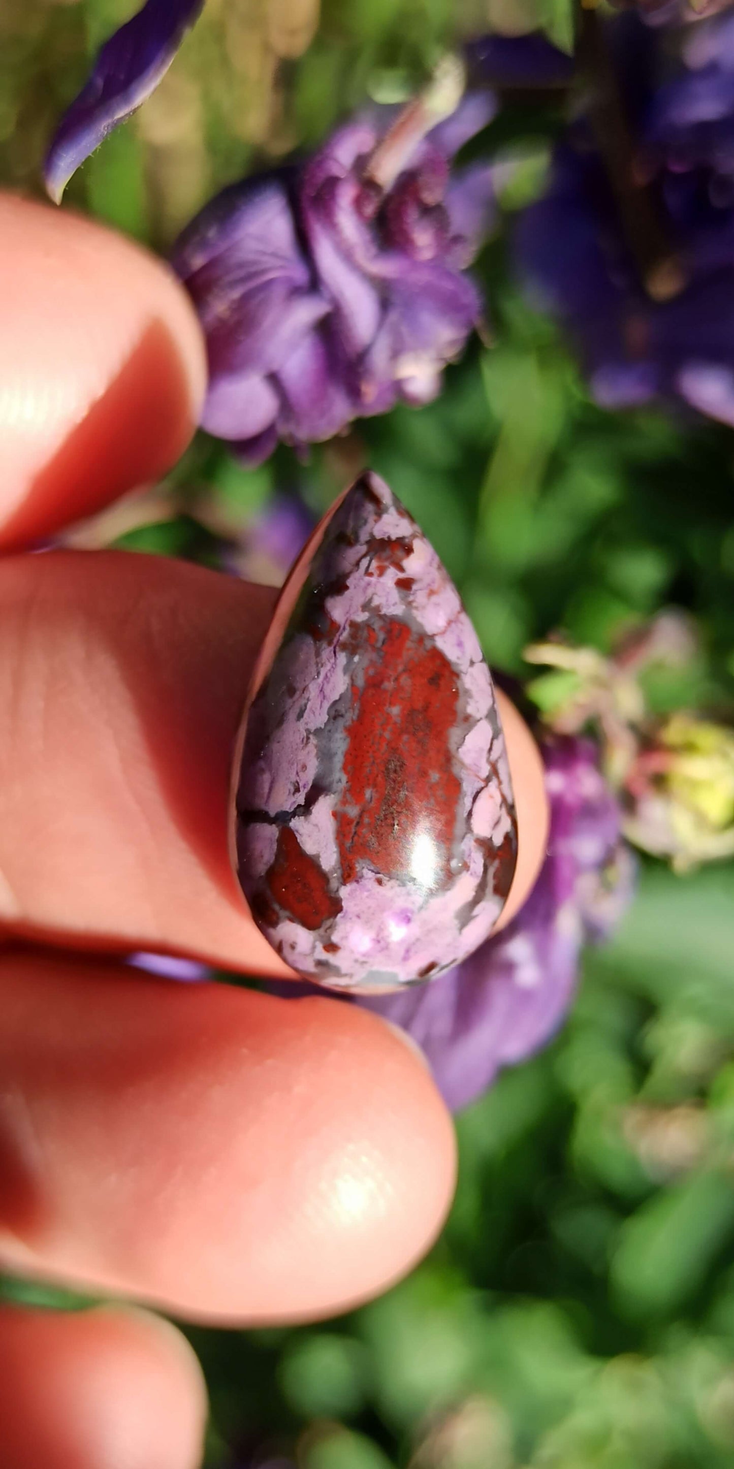Cabochon Sugilite