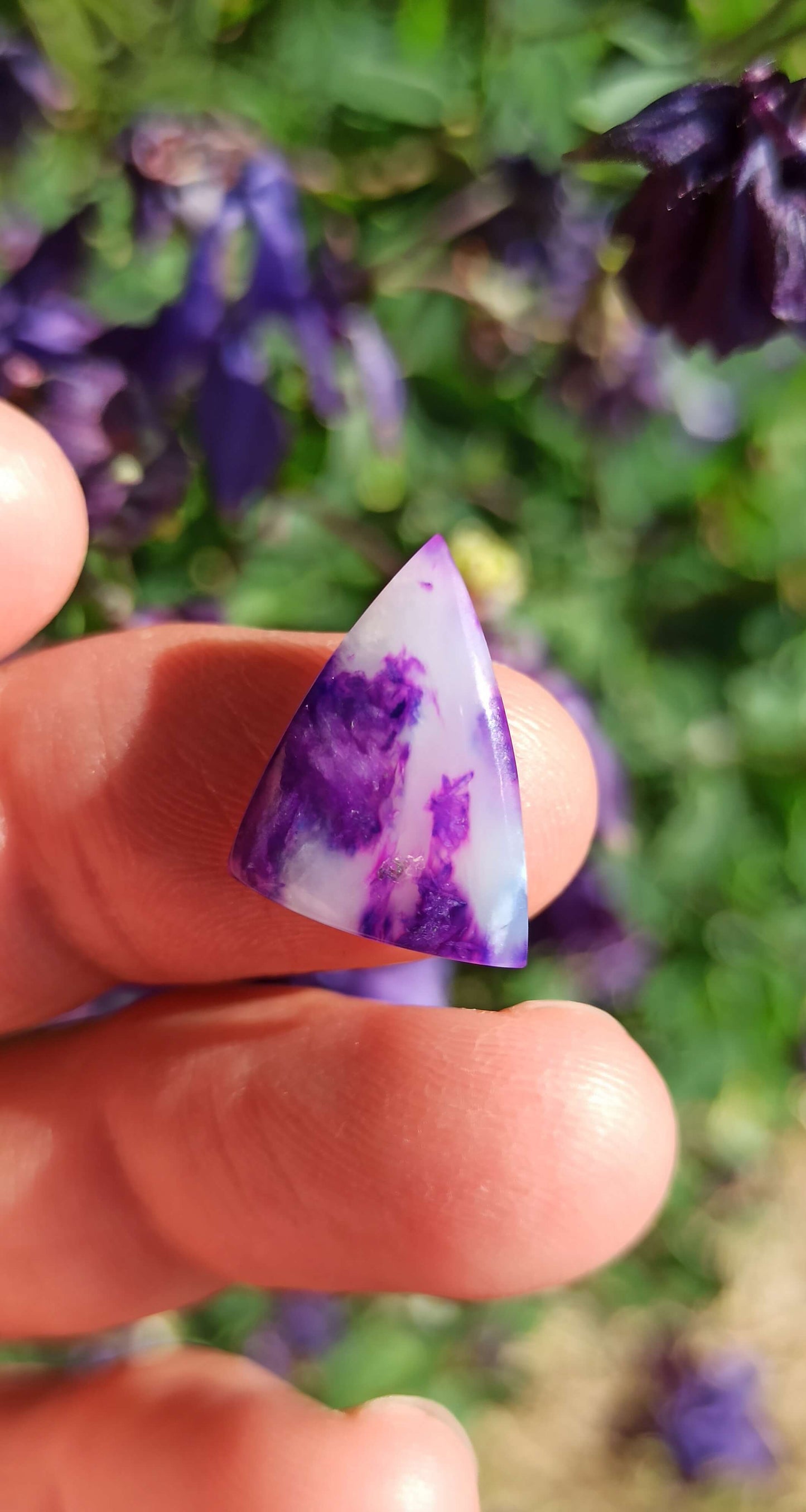 Cabochon Sugilite Gel