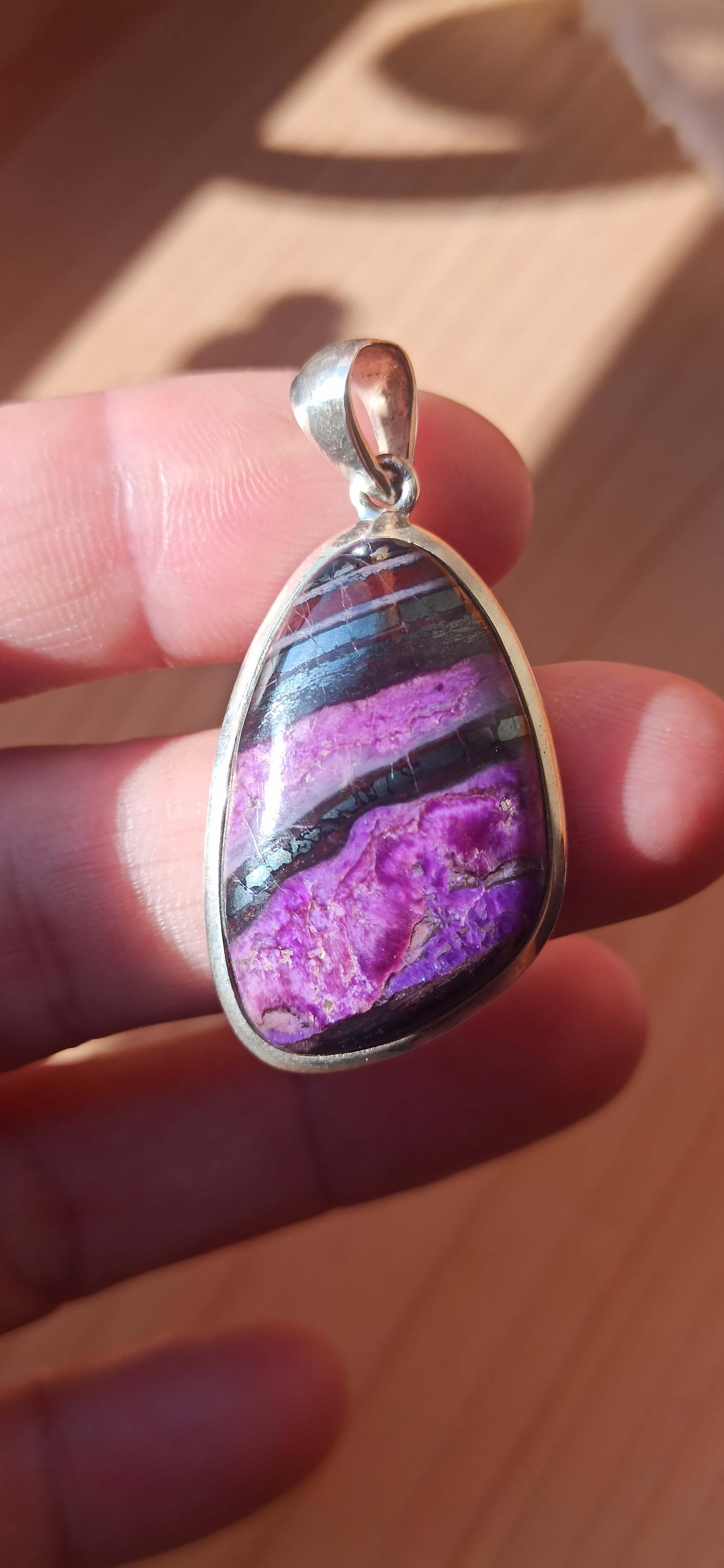 Pendentif Sugilite top qualité ~ Argent
