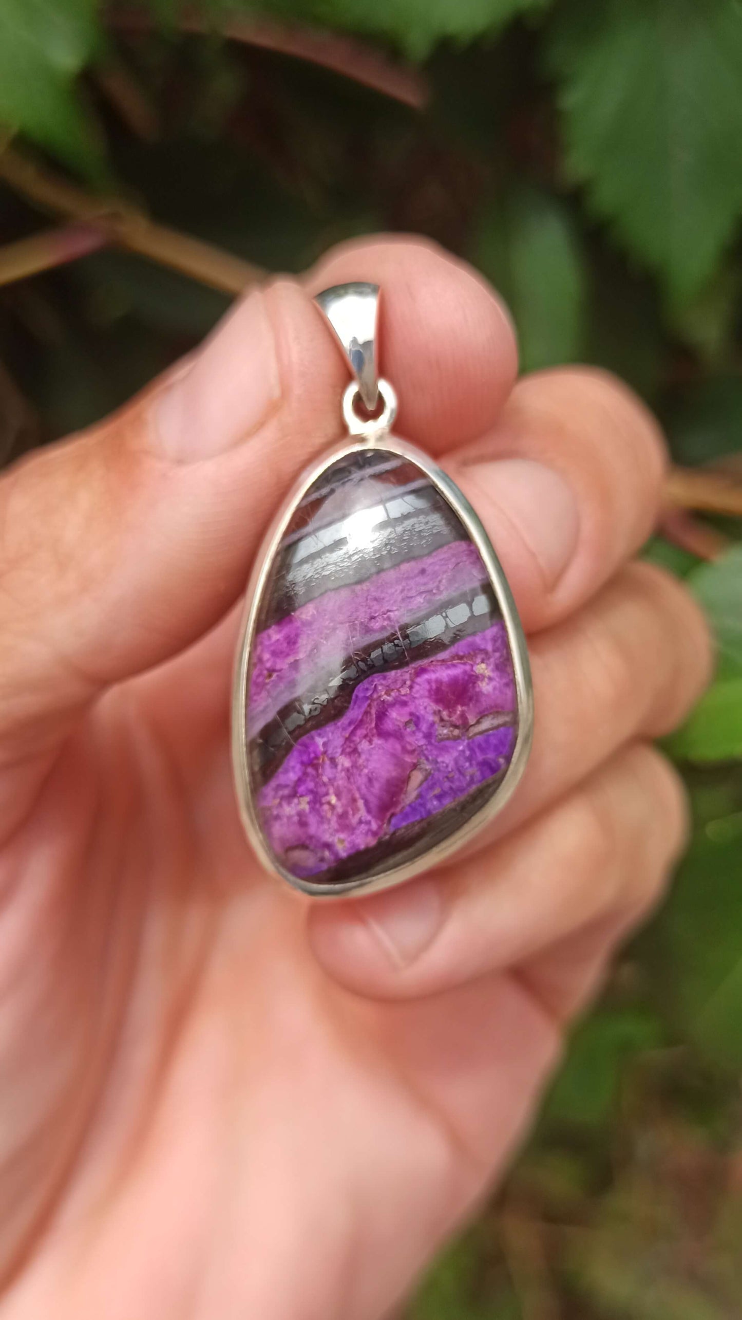 Pendentif Sugilite top qualité ~ Argent