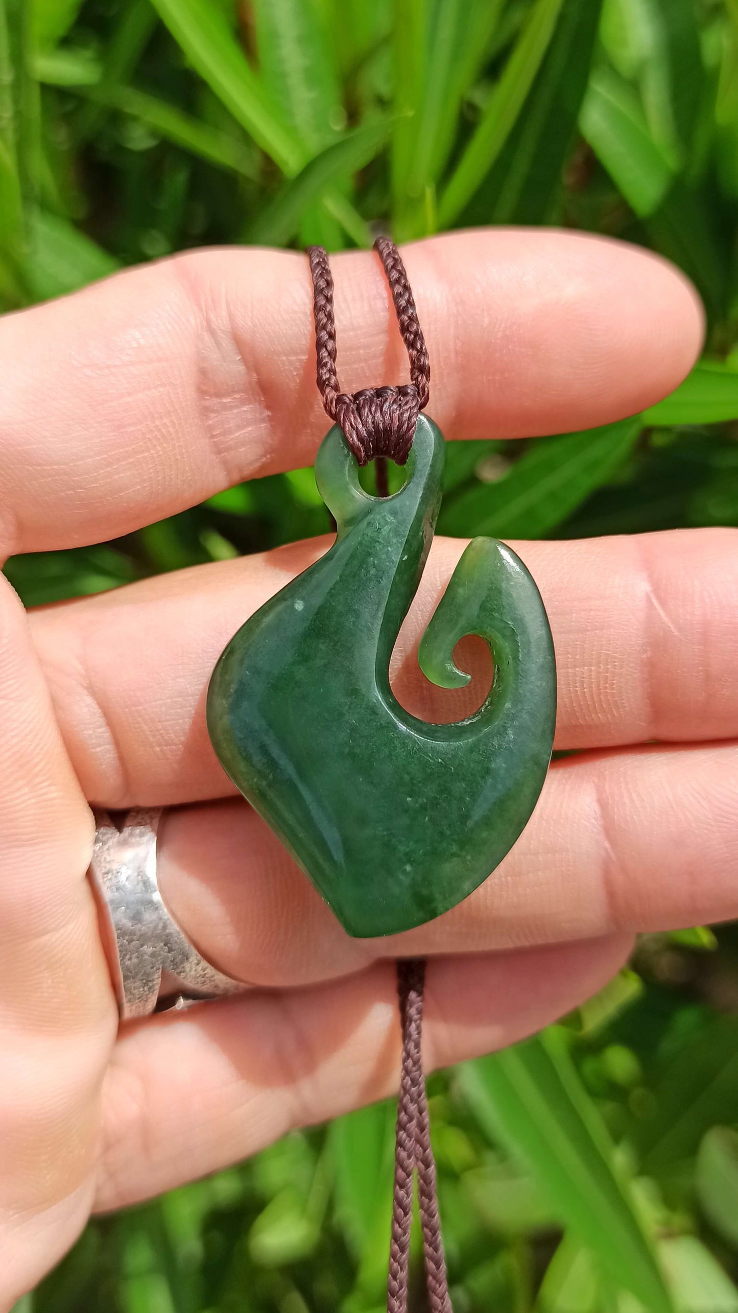 Pendentif "Hei Matau" Jade de Nouvelle Zélande